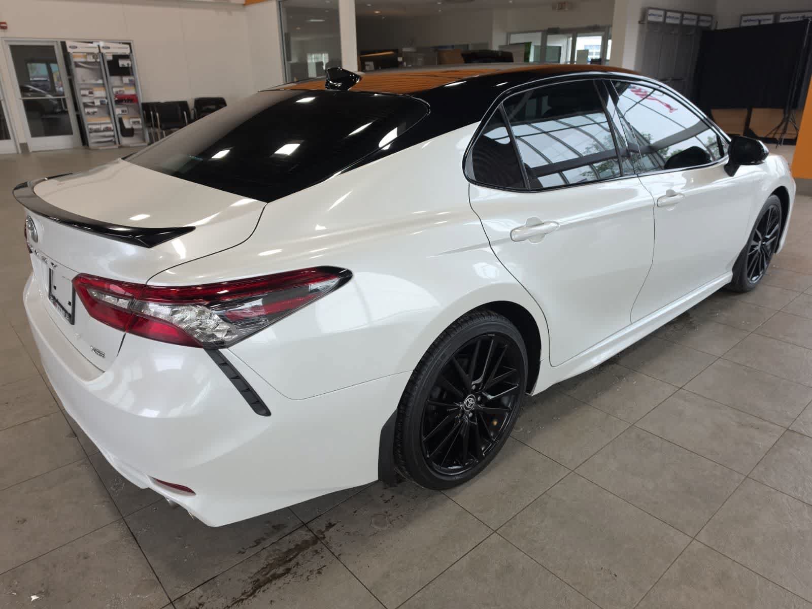 Used 2021 Toyota Camry XSE FWD image 7