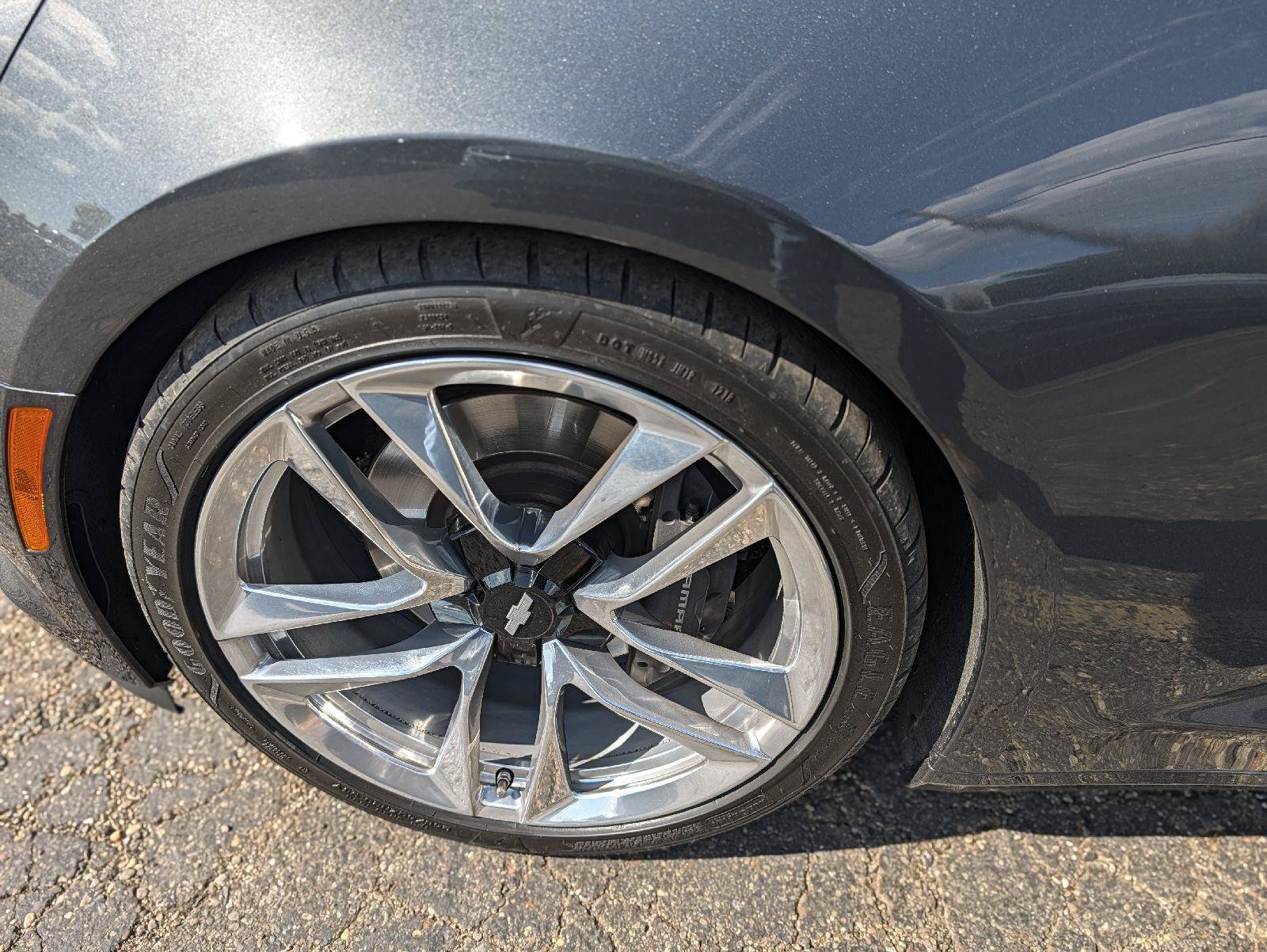 Used 2018 Chevrolet Camaro SS RWD image 42