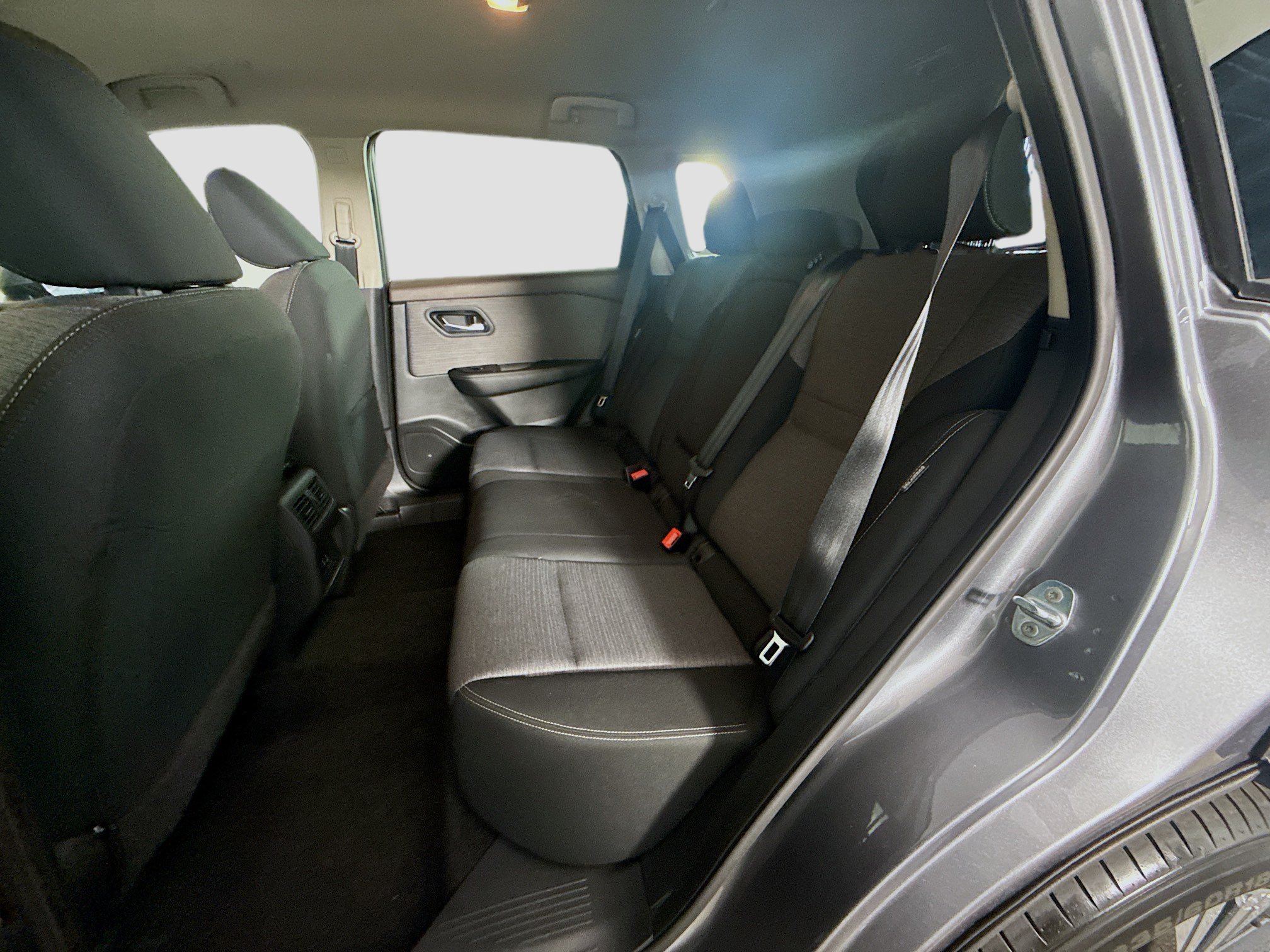 Used 2023 Nissan Rogue SV FWD image 25