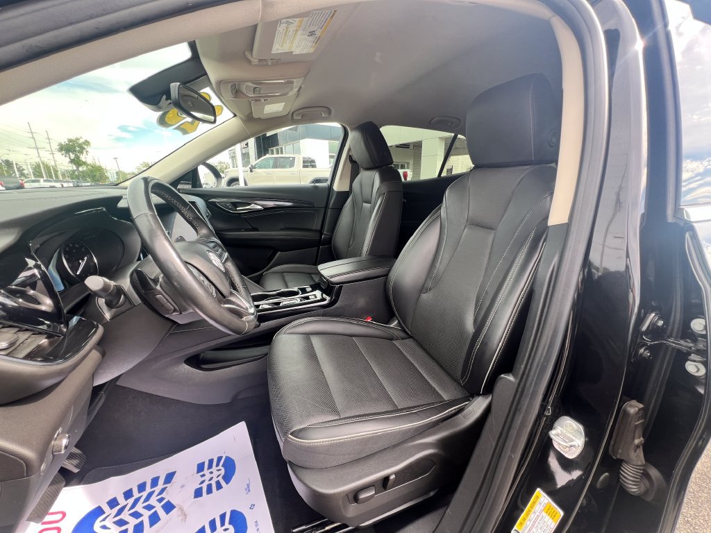 Used 2023 Buick Envision Essence AWD/4WD image 16