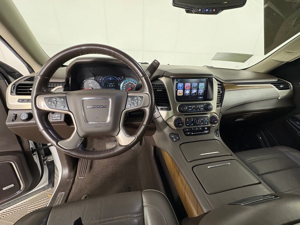 Used 2020 GMC Yukon XL Denali AWD/4WD image 9