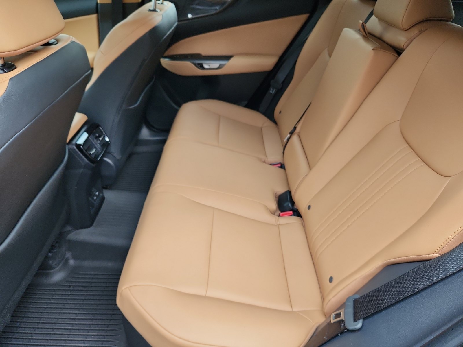 Certified 2026 Lexus NX 350h AWD w/ Accessory Package (2T) image 17