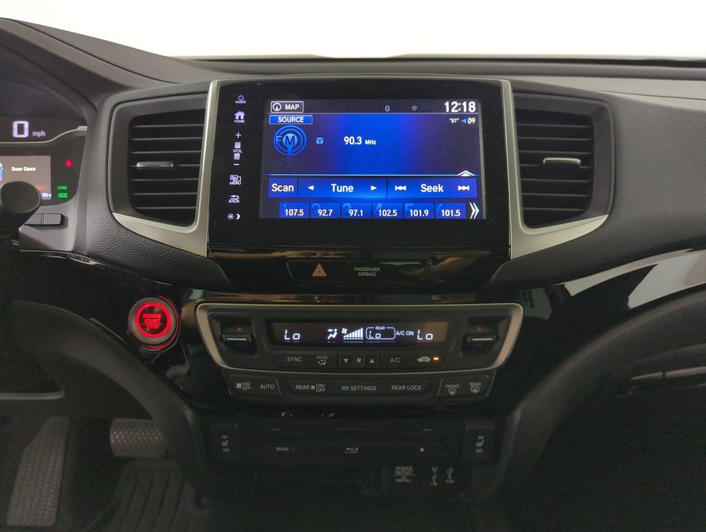 Certified 2017 Honda Pilot Touring image 14