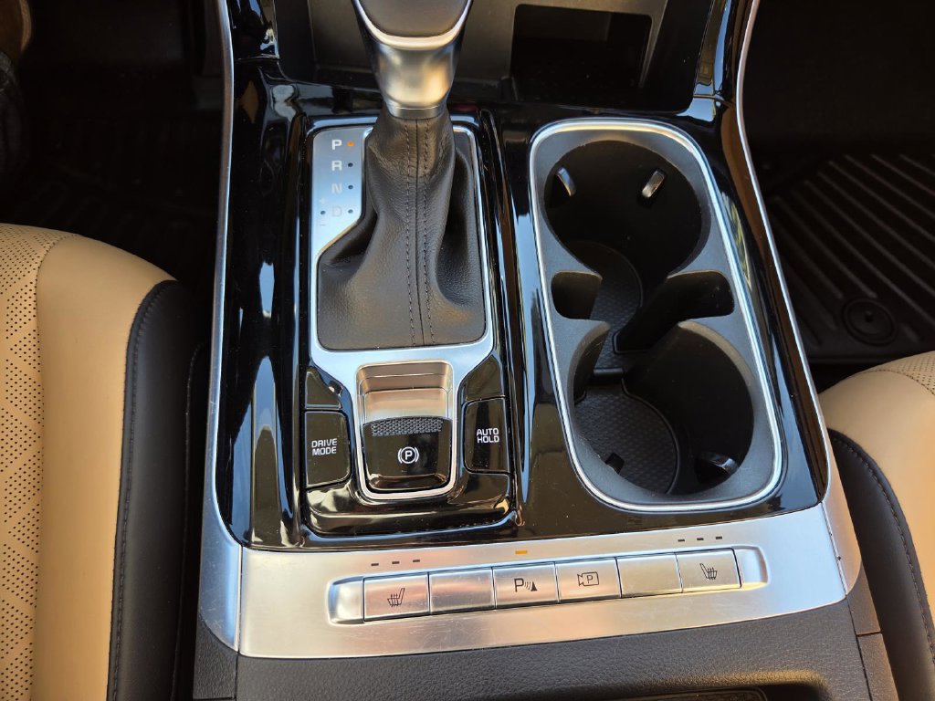 Used 2024 Kia Carnival EX FWD image 29