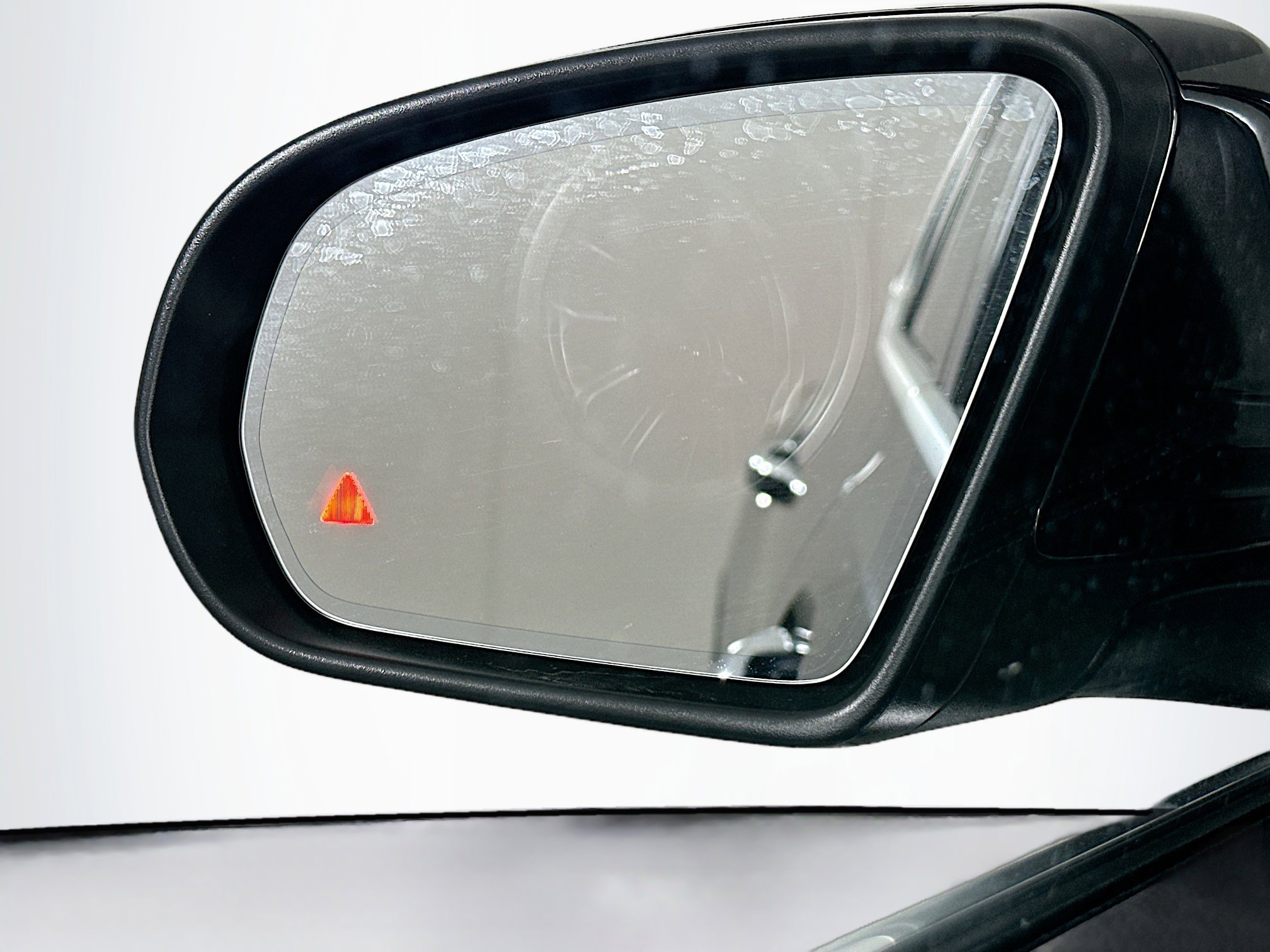 Used 2025 Mercedes-Benz GLB 250 4MATIC image 16