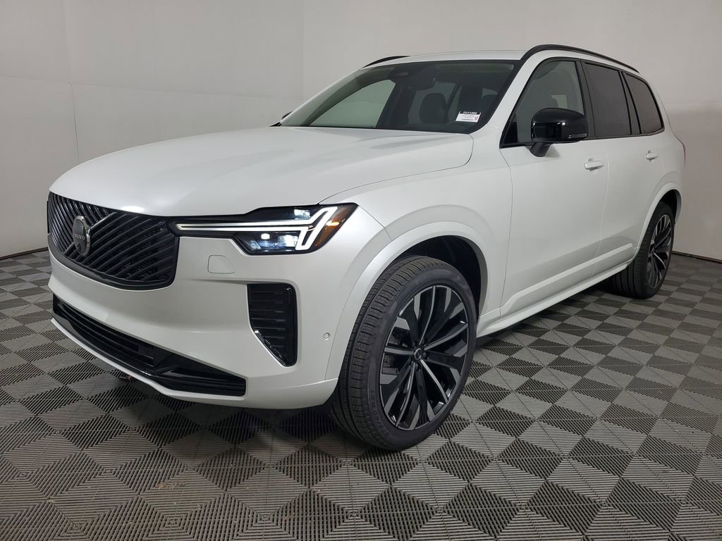 New 2026 Volvo XC90 B6 Ultra w/ Protection Package image 3