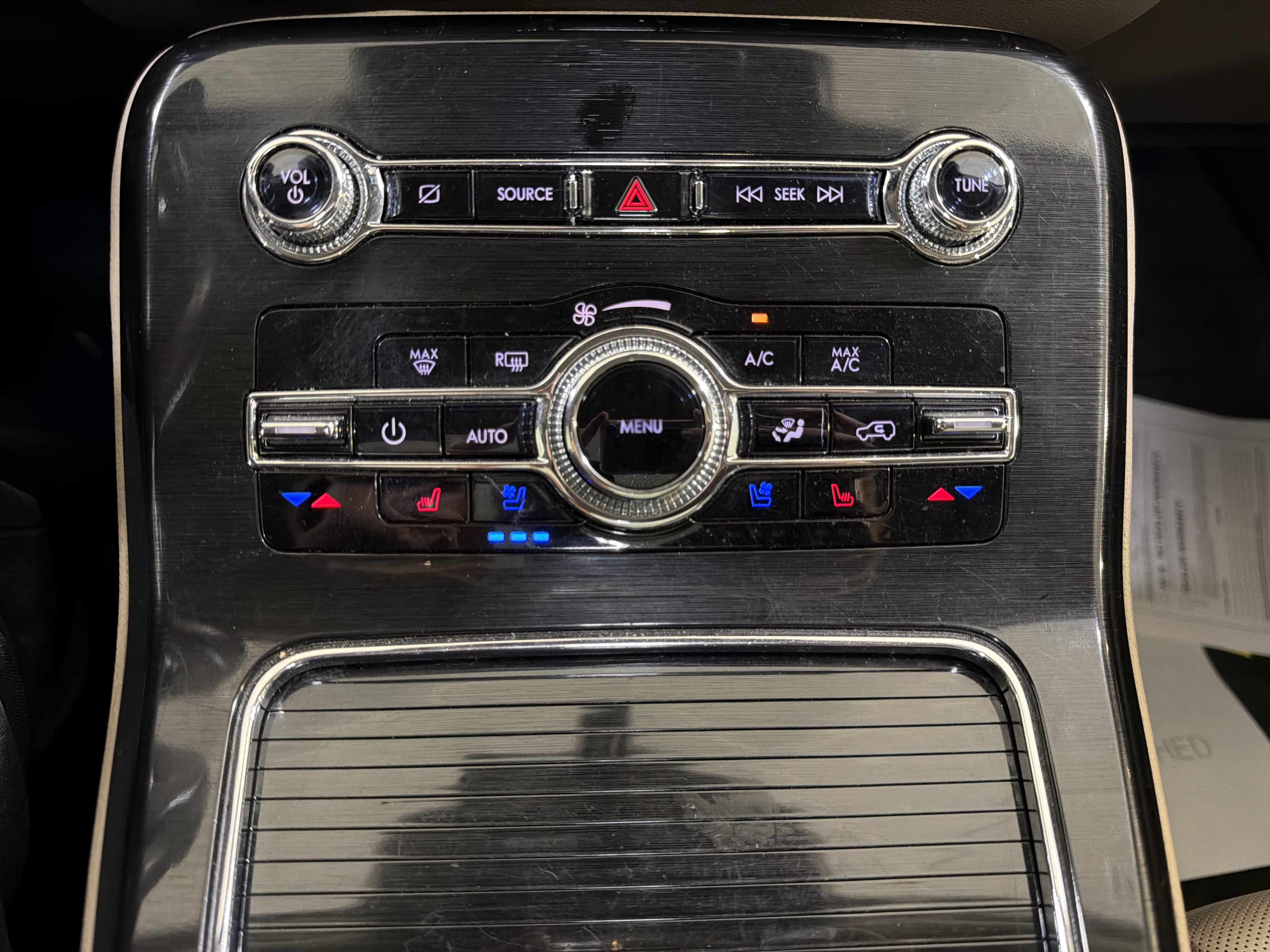 Used 2023 Lincoln Nautilus Reserve w/ Luxury Package AWD/4WD image 18