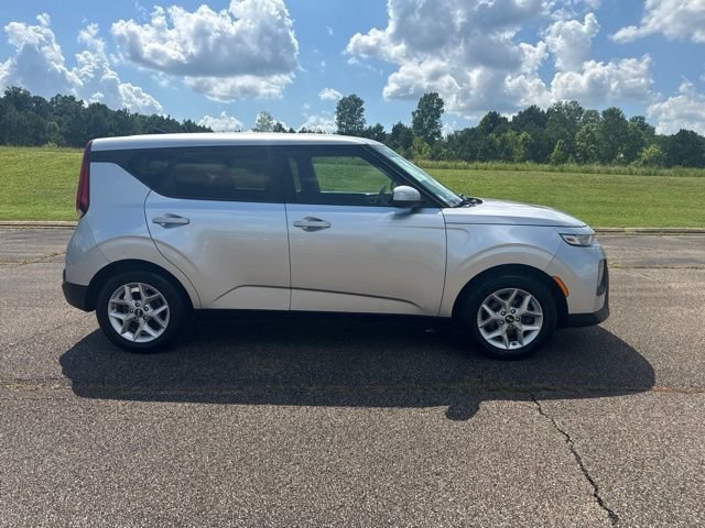 Used 2020 Kia Soul S FWD image 7