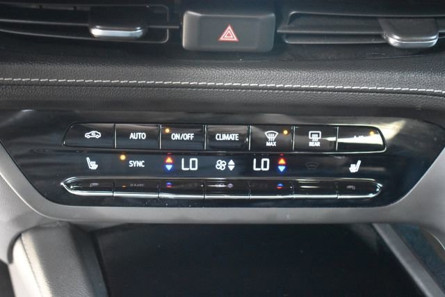 Used 2023 Buick Envision Preferred w/ Sport Touring Package AWD/4WD image 32