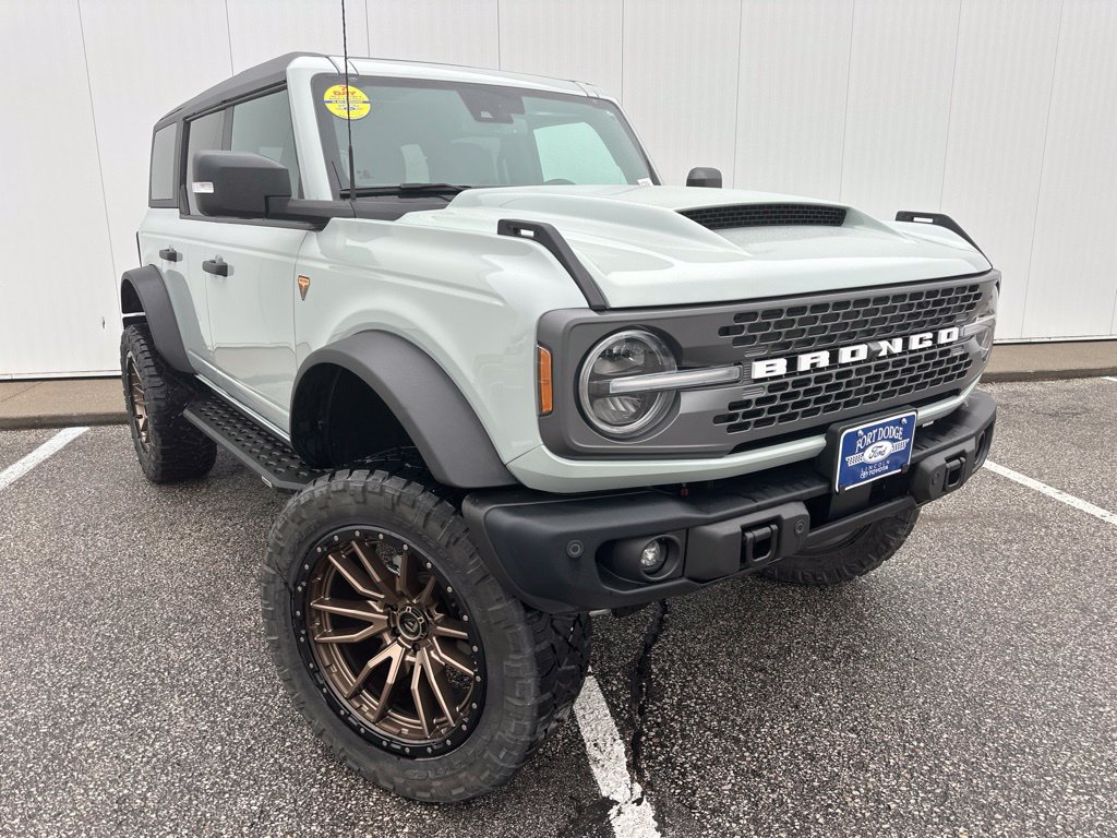 Certified 2023 Ford Bronco Badlands w/ Sasquatch Package AWD/4WD image 10