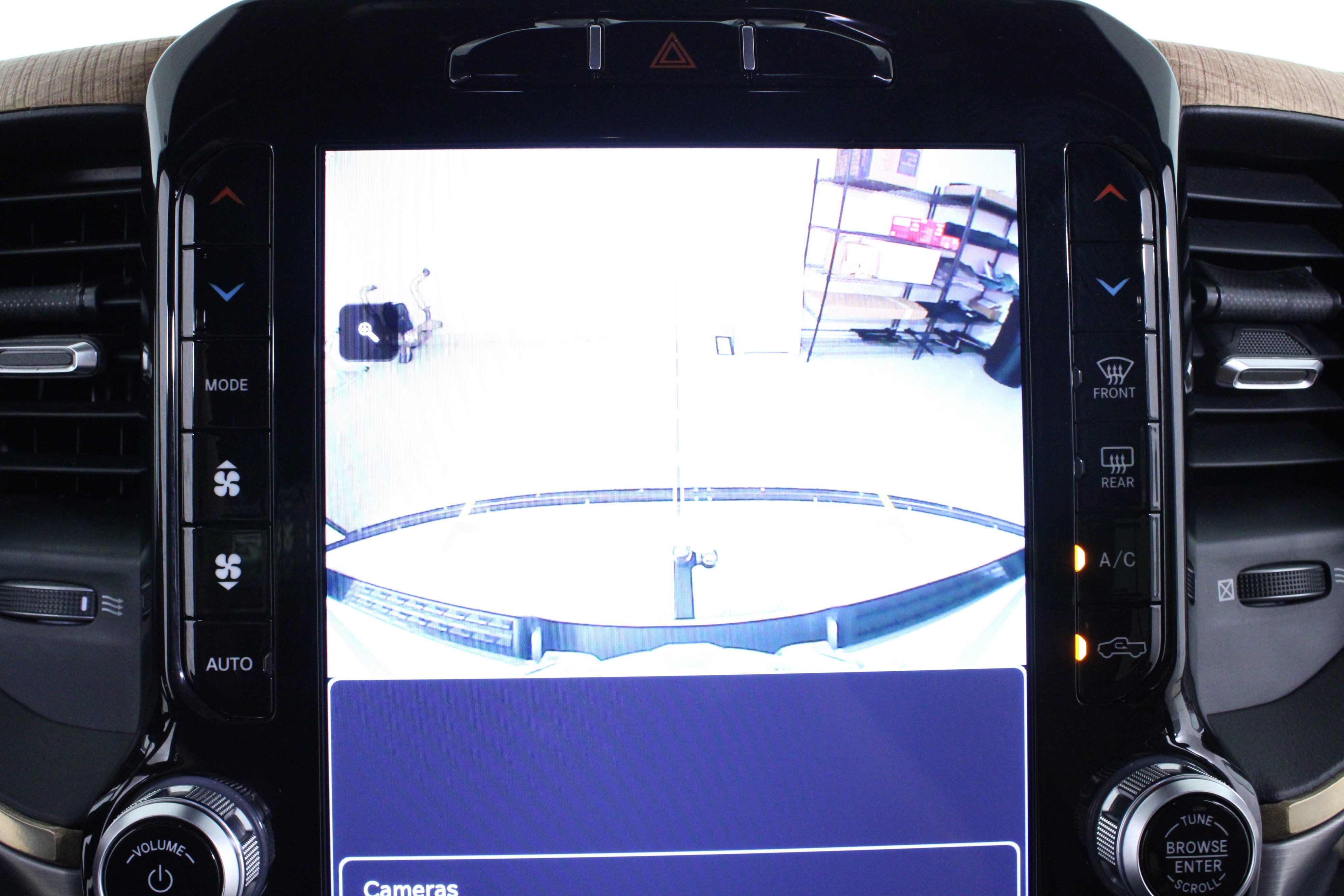 Used 2023 RAM 1500 Limited w/ Body Color Bumper Group image 30