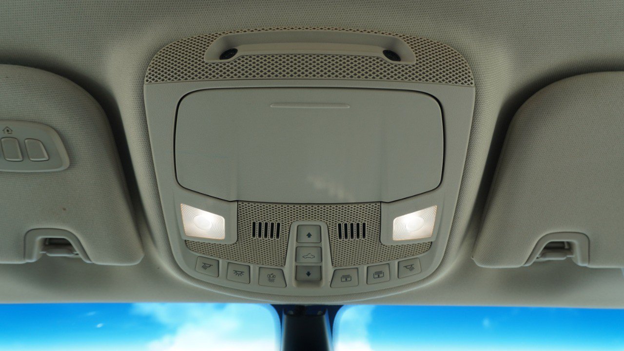 Used 2017 Lincoln Continental Select FWD image 26