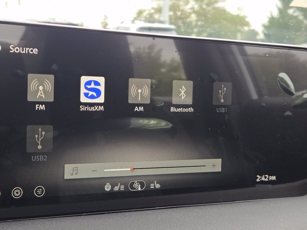 New 2027 Nissan Sentra SV w/ SV Convenience Package FWD image 4