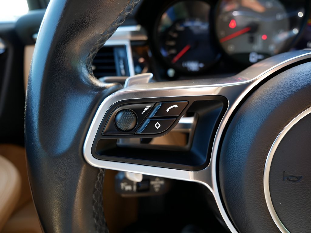 Used 2018 Porsche Macan S AWD/4WD image 19