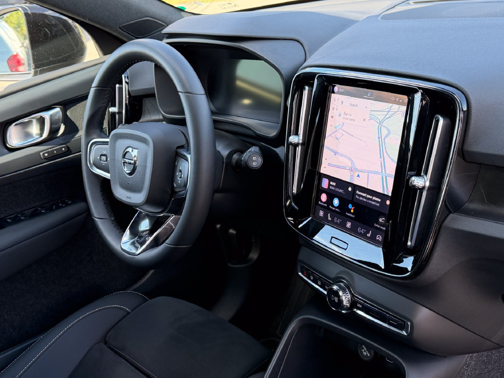 Certified 2023 Volvo XC40 Recharge Plus AWD/4WD image 14