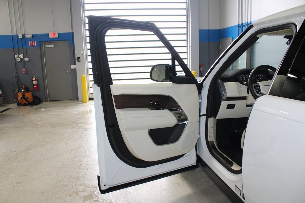 Used 2024 Land Rover Range Rover SE image 7