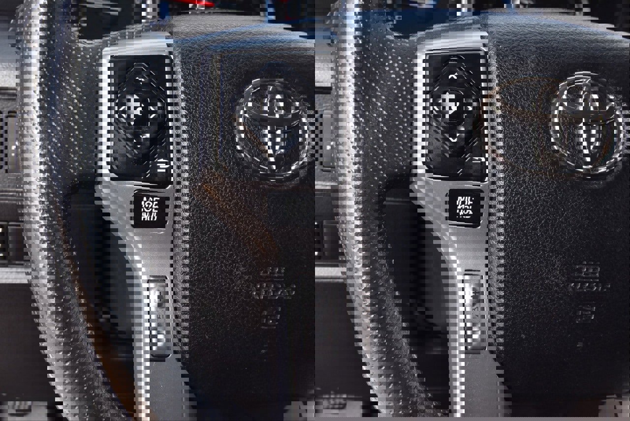 Used 2015 Toyota 4Runner Limited image 22