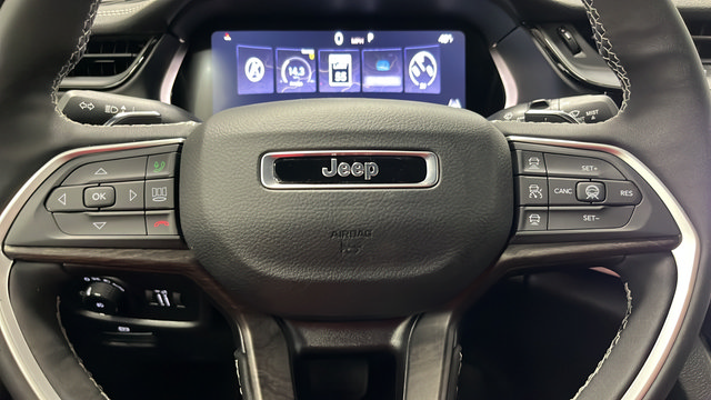 New 2026 Jeep Grand Cherokee L Limited w/ Limited Altitude Package AWD/4WD image 16
