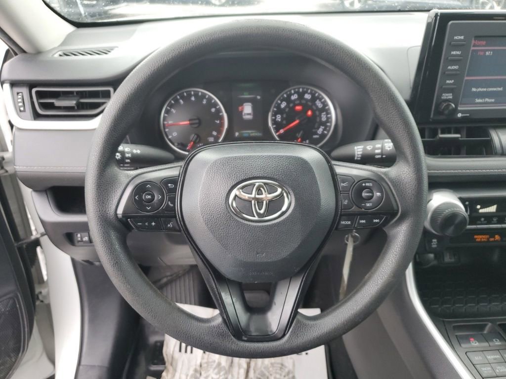 Used 2021 Toyota RAV4 LE image 13