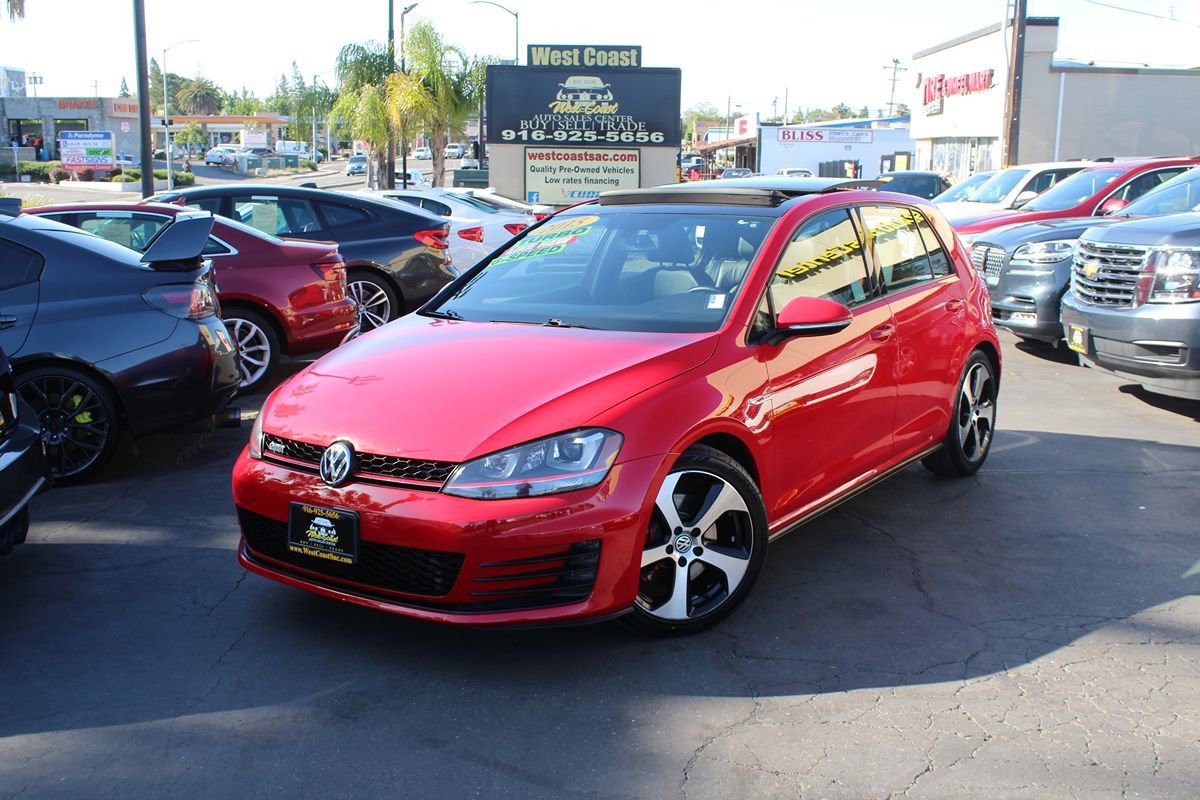 Used 2015 Volkswagen GTI SE FWD image 36