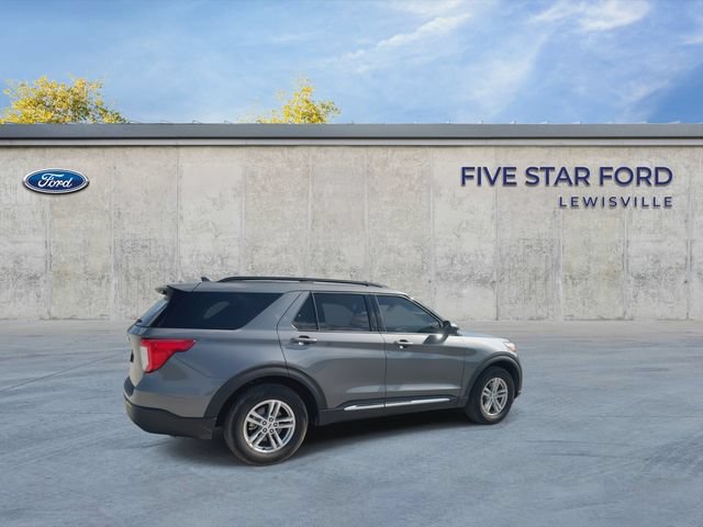Used 2024 Ford Explorer XLT RWD image 8