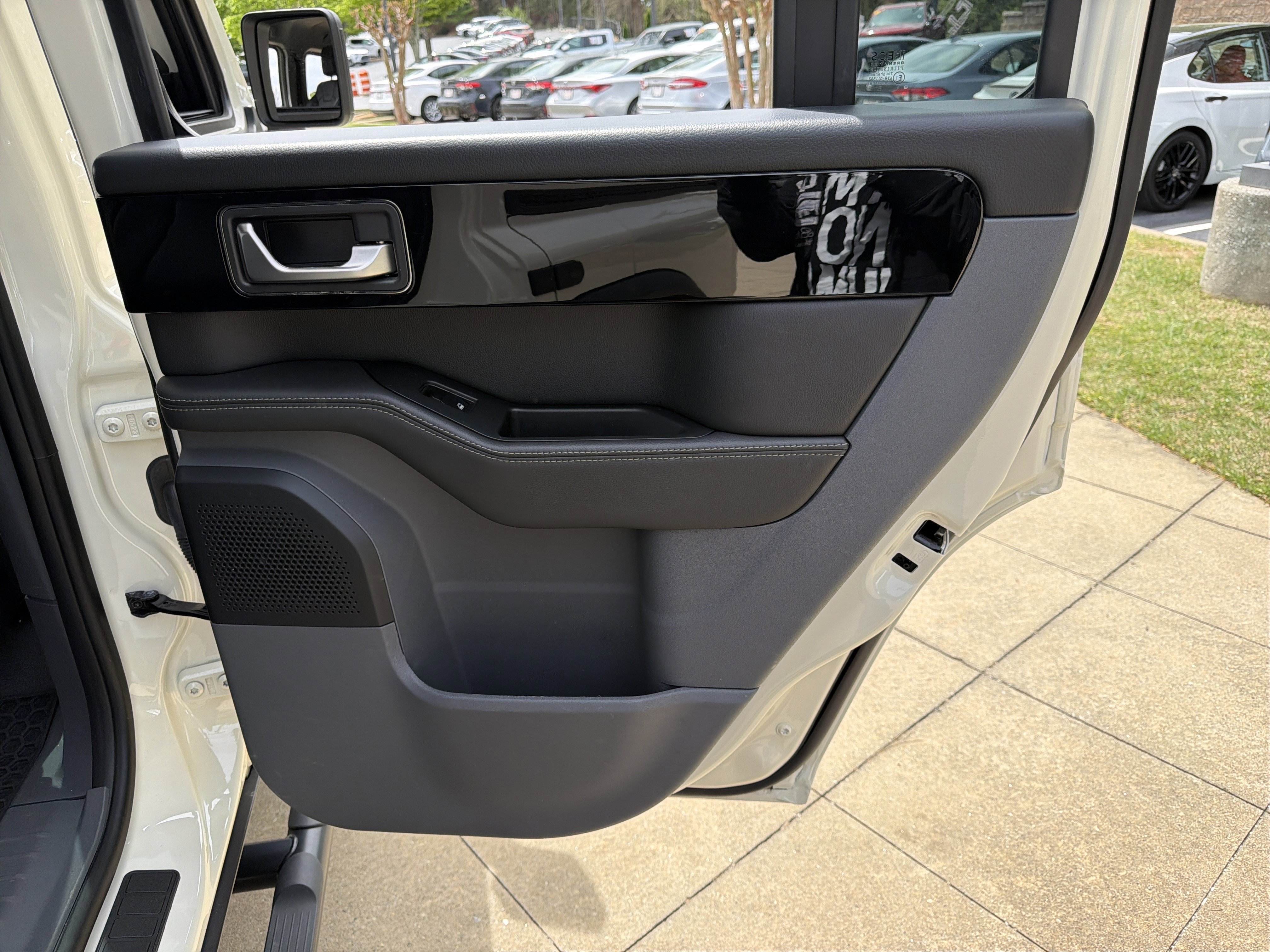 Used 2024 INEOS Grenadier Fieldmaster Edition image 16