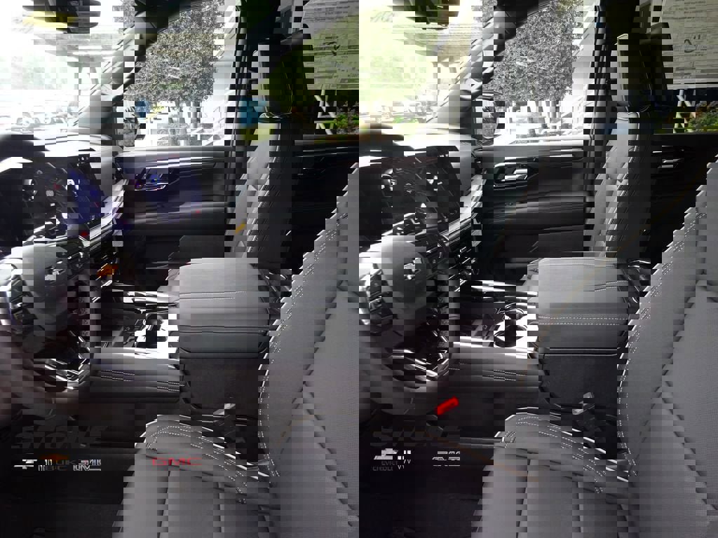 New 2026 Chevrolet Suburban Premier image 13