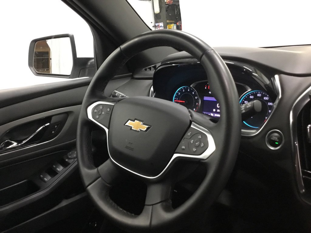 Used 2023 Chevrolet Traverse LT FWD image 33