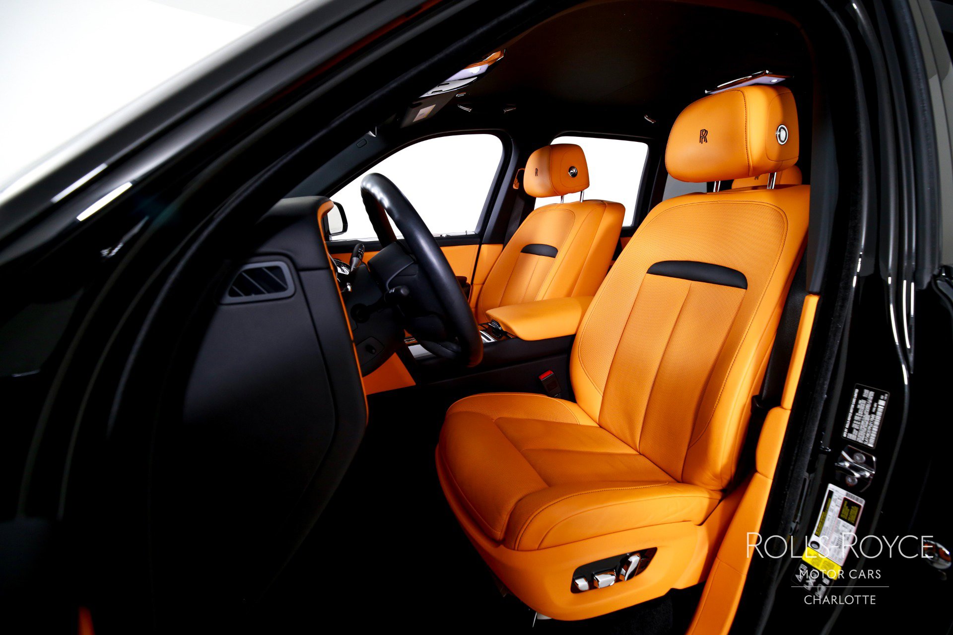 Certified 2023 Rolls-Royce Cullinan Black Badge AWD/4WD image 13