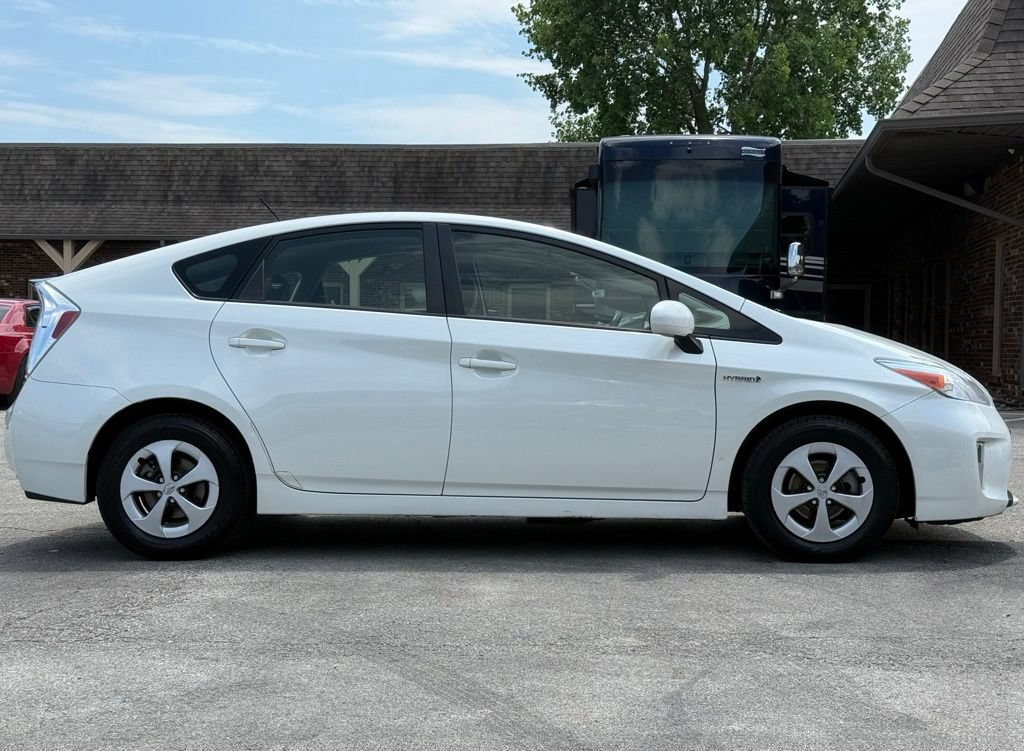 Used 2015 Toyota Prius Three FWD image 6