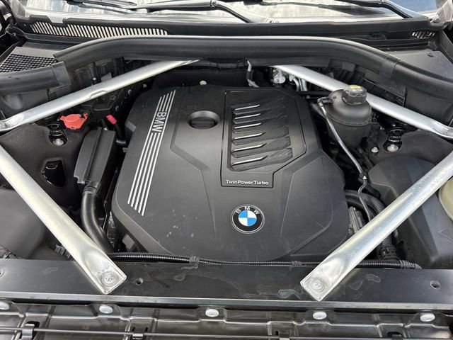 Used 2020 BMW X7 xDrive40i w/ Premium Package AWD/4WD image 38