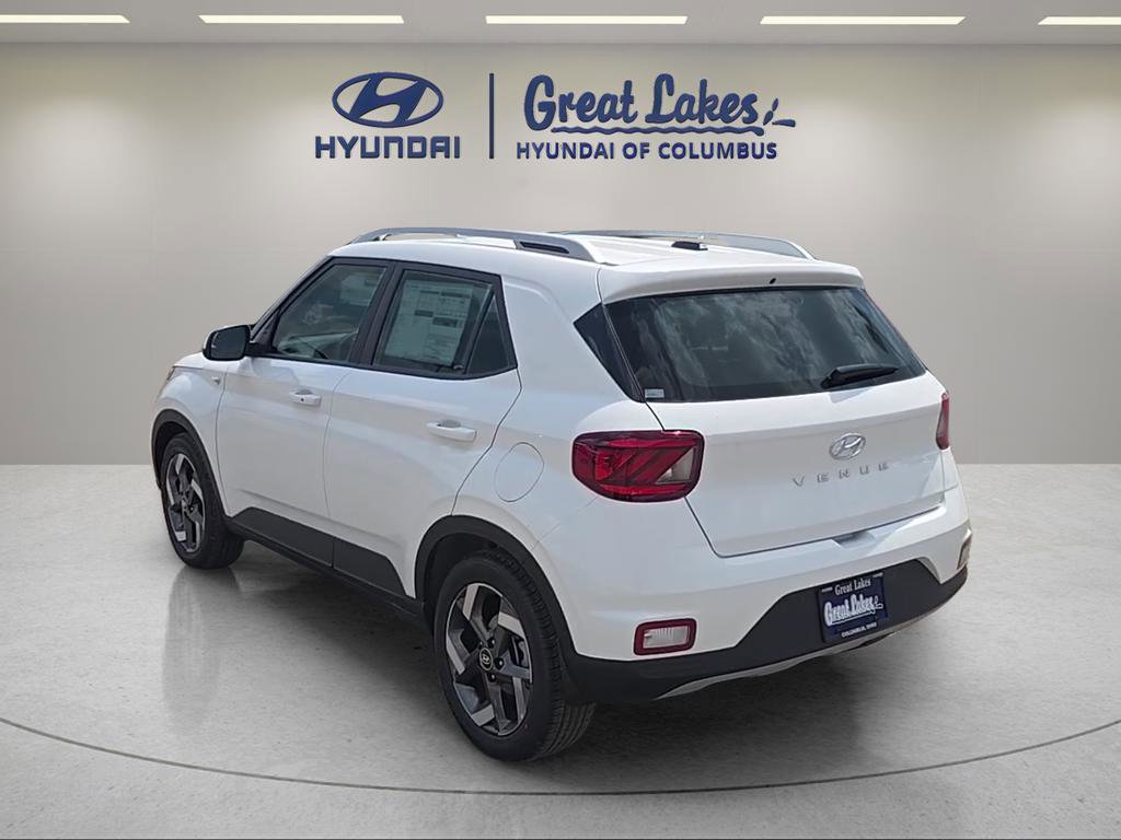 New 2026 Hyundai Venue SEL FWD image 3