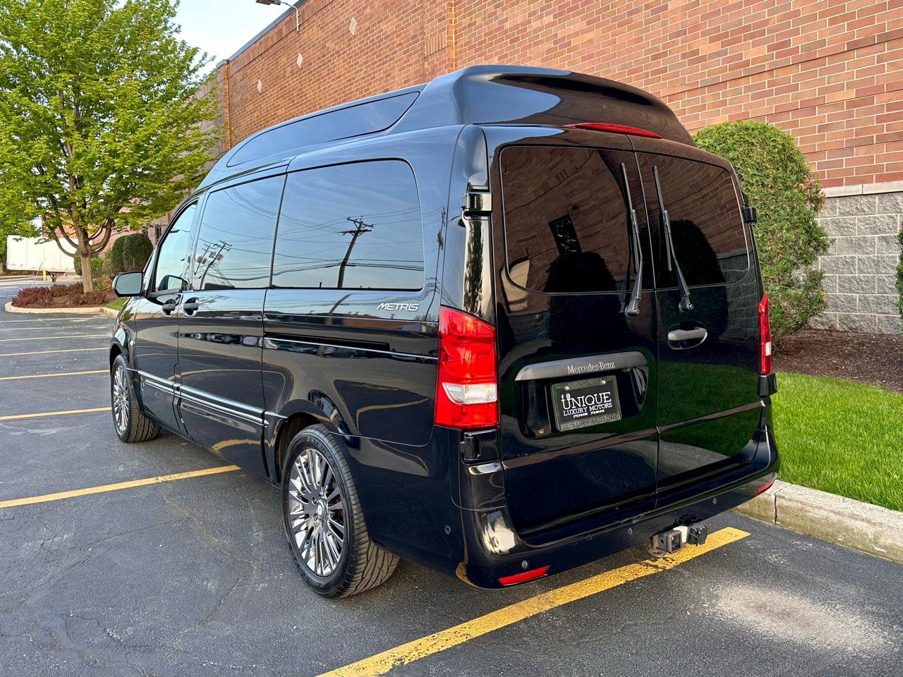 Used 2018 Mercedes-Benz Metris Passenger image 5