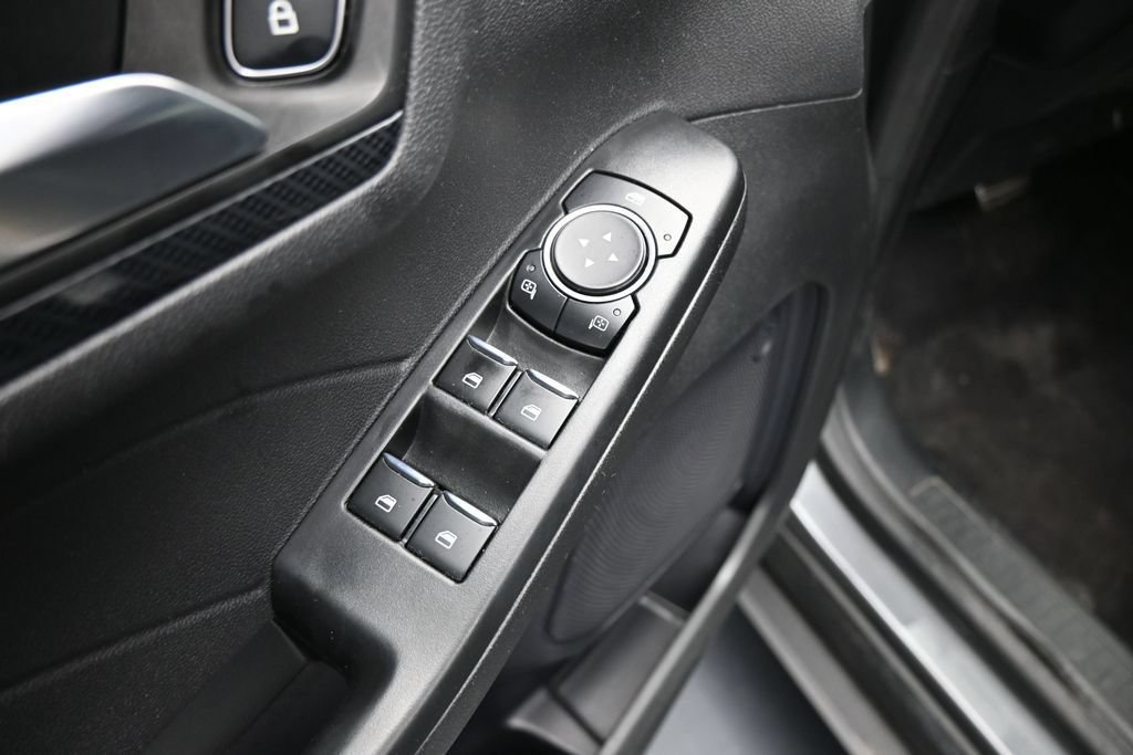 Used 2023 Ford Escape ST-Line AWD/4WD image 11