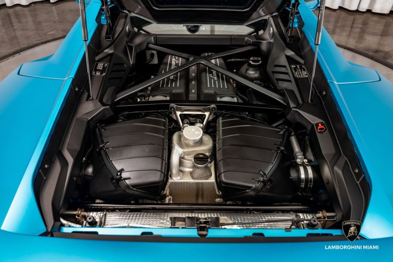 Used 2024 Lamborghini Huracan Tecnica image 16