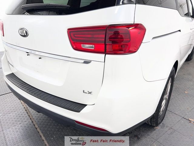 Used 2020 Kia Sedona LX image 14