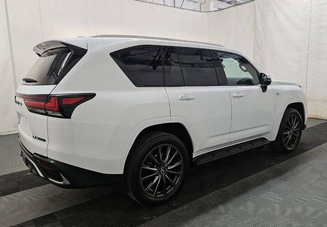 Used 2025 Lexus LX 700h F Sport image 5