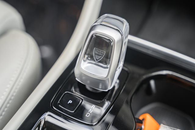 Certified 2023 Volvo XC40 B5 Ultimate w/ Protection Package Premier AWD/4WD image 27