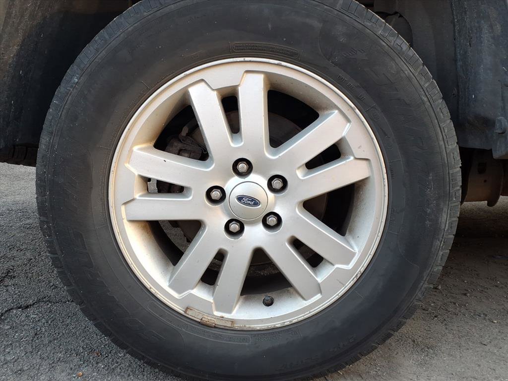 Used 2008 Ford Explorer Sport Trac XLT image 8