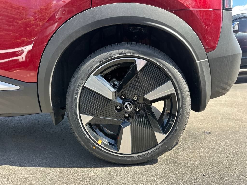 New 2025 Nissan Kicks SR image 33