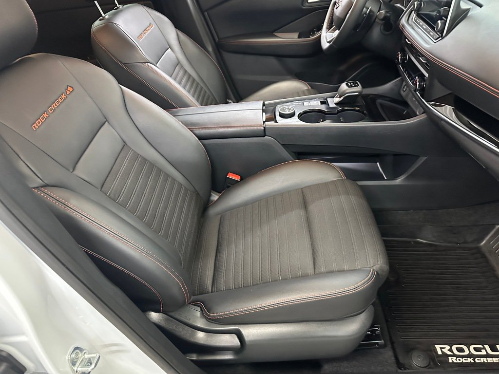 Used 2026 Nissan Rogue SV AWD/4WD image 30