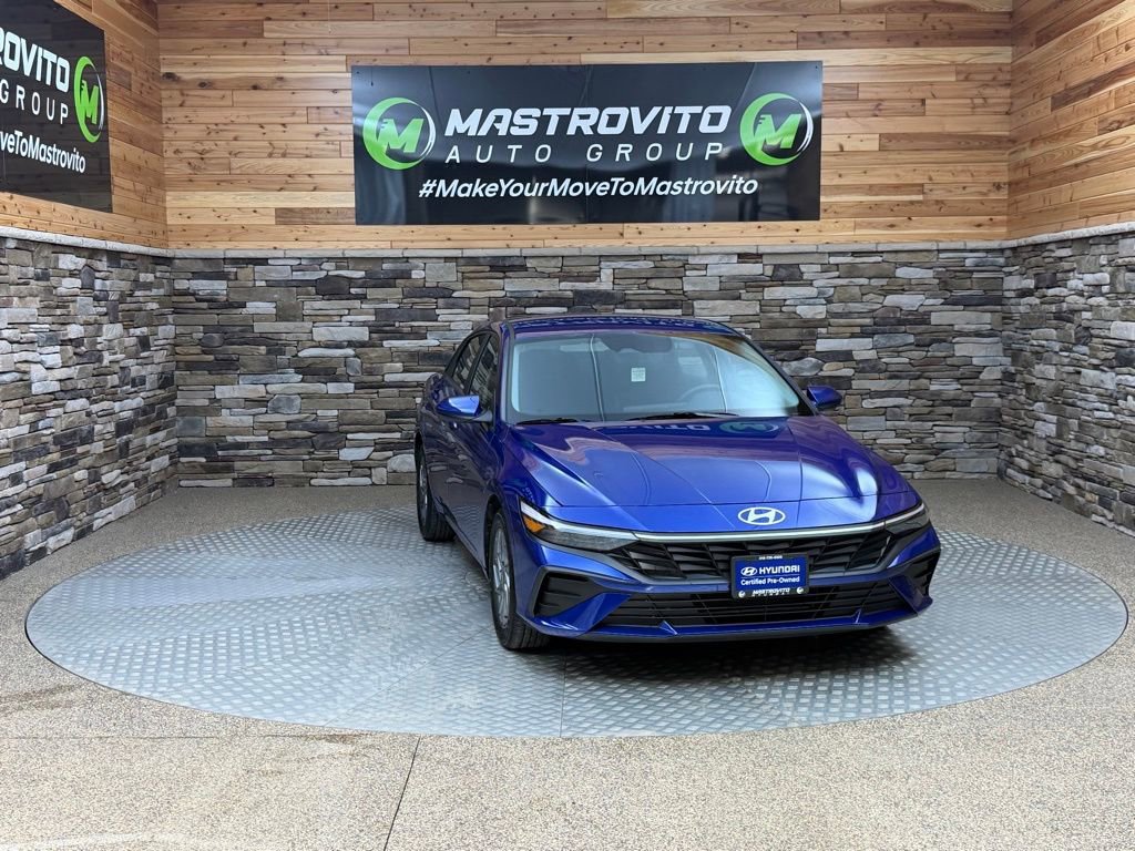 Certified 2024 Hyundai Elantra SEL image 2