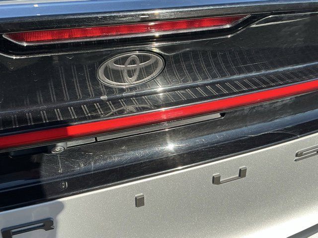 Used 2024 Toyota Prius LE image 5