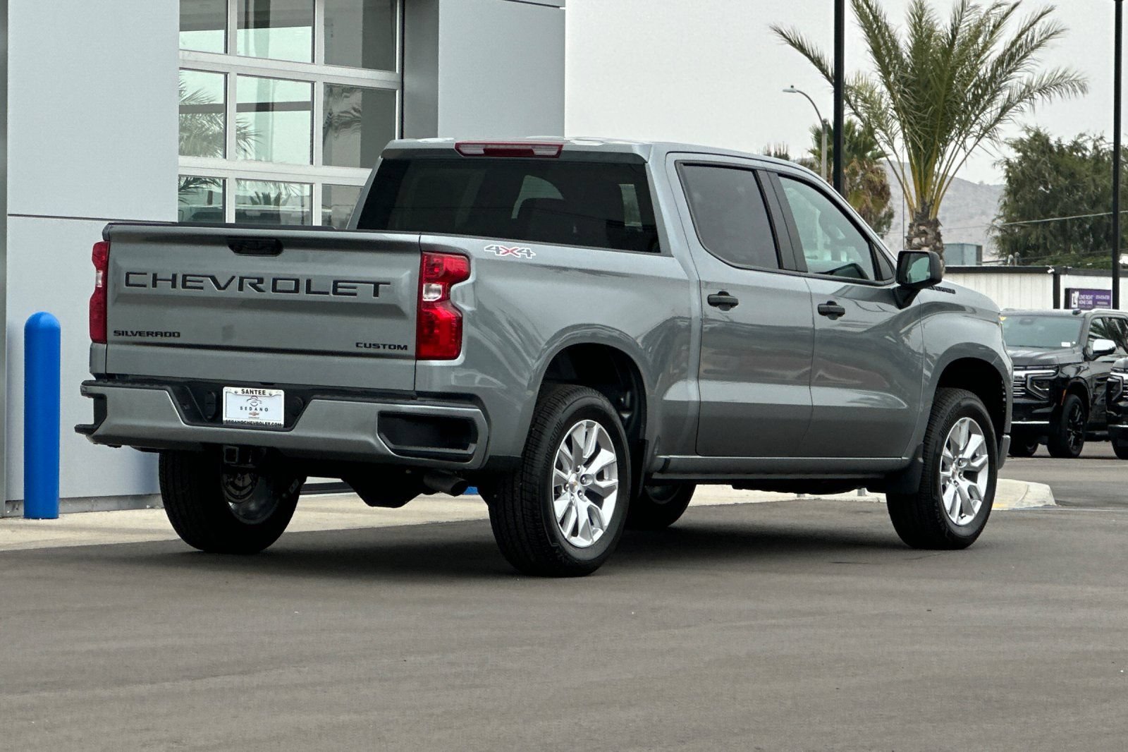 New 2026 Chevrolet Silverado 1500 Custom w/ LPO, Dark Essentials Package AWD/4WD image 4