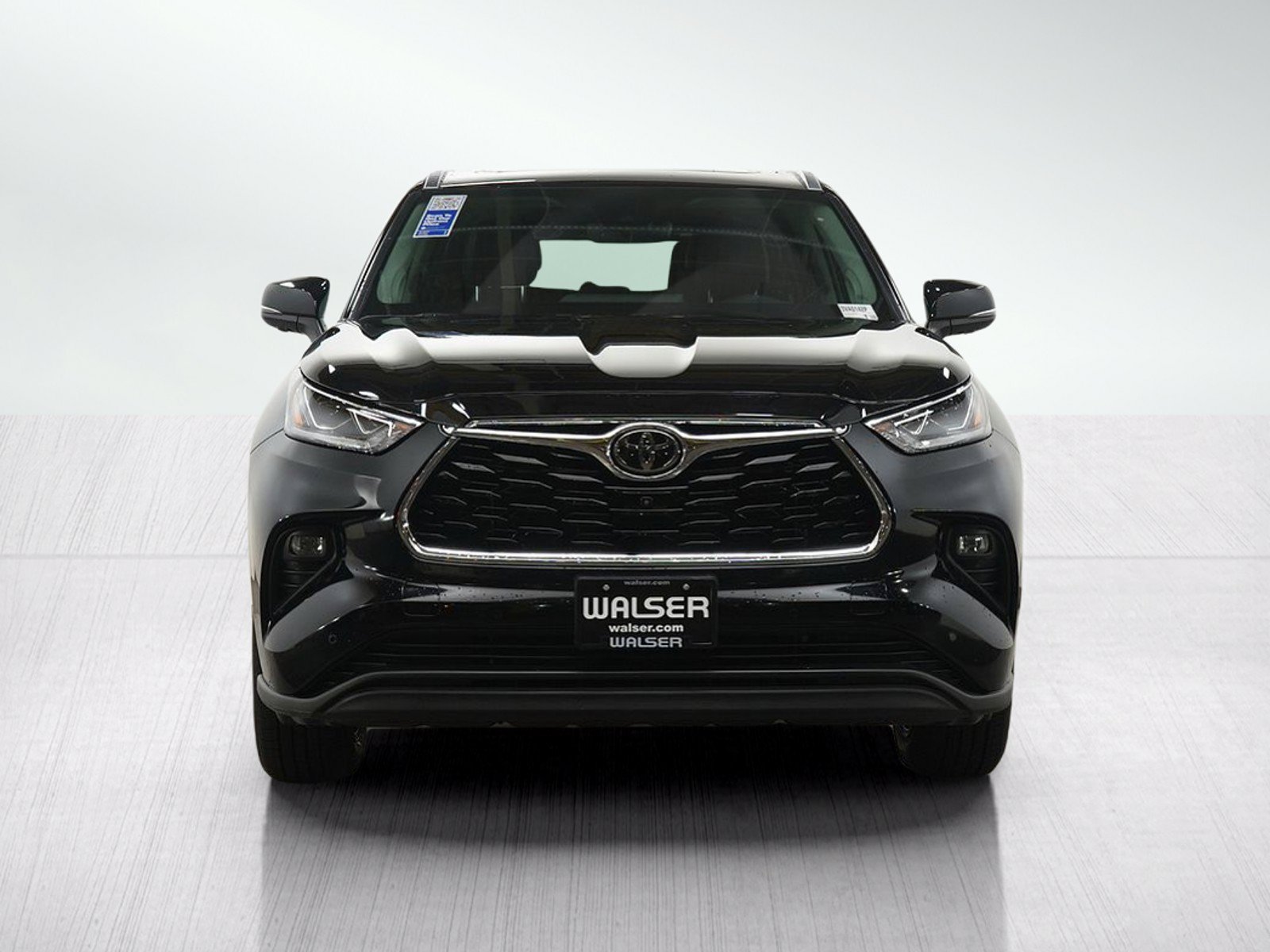 Used 2024 Toyota Highlander Limited AWD/4WD image 11