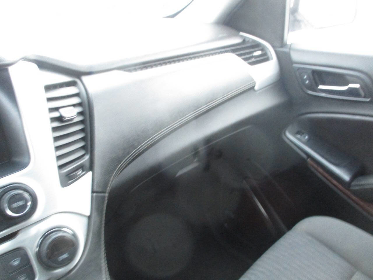 Used 2018 GMC Yukon XL SLE w/ SLE Value Package image 35