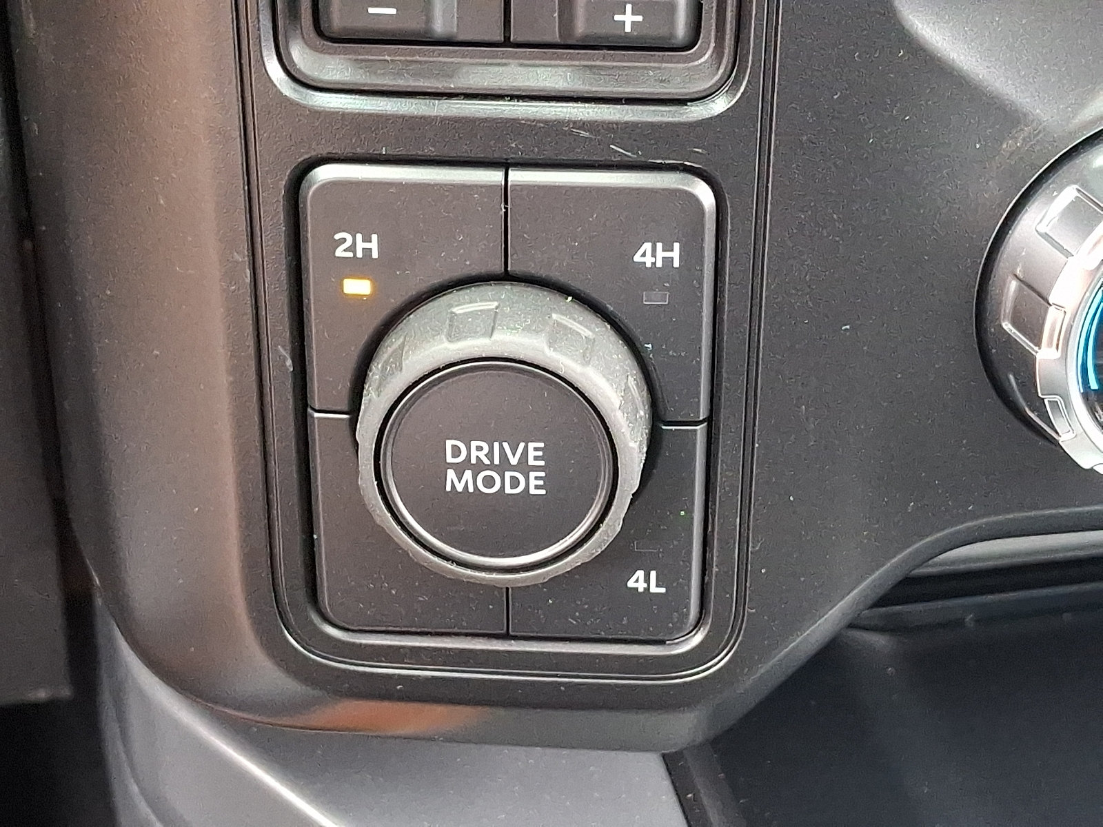 Used 2026 Ford F450 Lariat AWD/4WD image 32