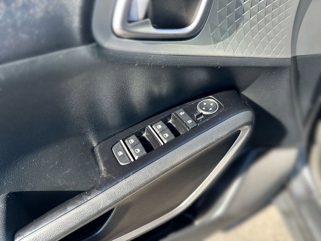 Used 2022 Kia Soul LX image 15