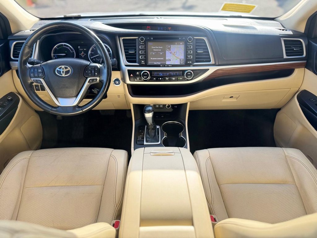 Used 2018 Toyota Highlander Limited image 12