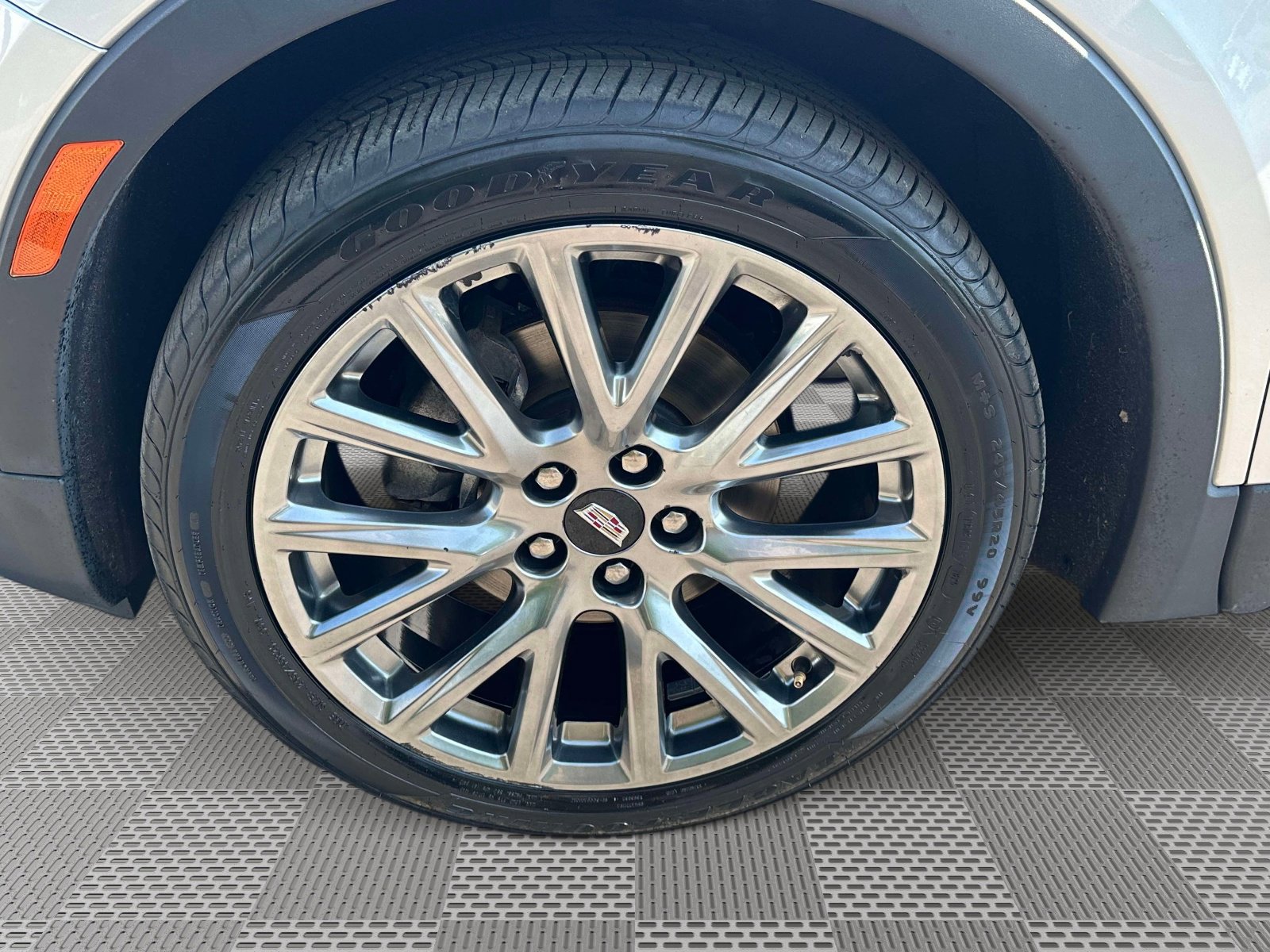 Used 2019 Cadillac XT4 Sport w/ LPO, Midnight Sport Package AWD/4WD image 36